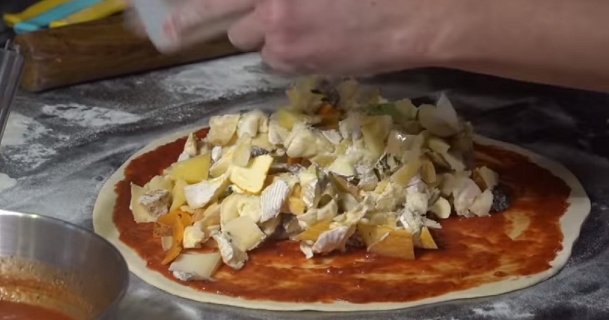 Ρεκόρ Γκίνες για την πίτσα με τα 254 διαφορετικά είδη τυριών