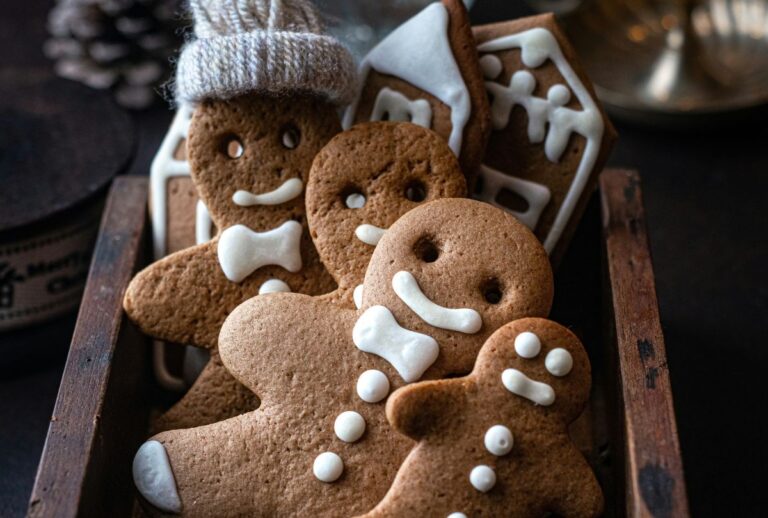 Gingerbread man, ιστορία και συνταγή: Το μπισκότο-ανθρωπάκι πιπερόριζας που ταυτίστηκε με τα Χριστούγεννα